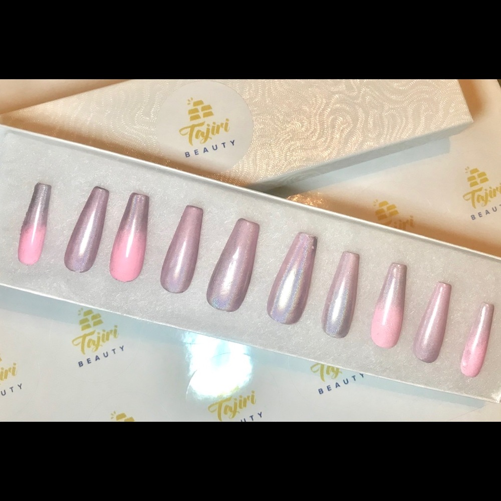 Custom press-on nails!